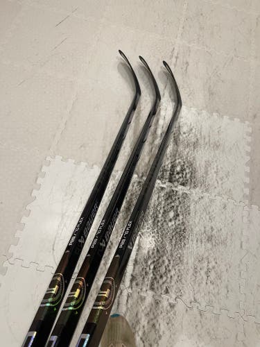 New Senior Bauer Right Handed P28  Proto-R Hockey Stick