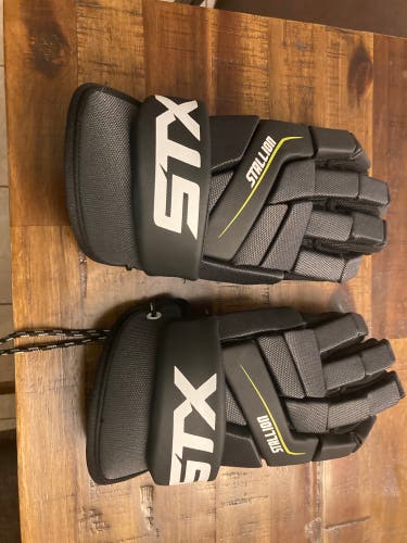 STX Stallion 200 Lacrosse Gloves