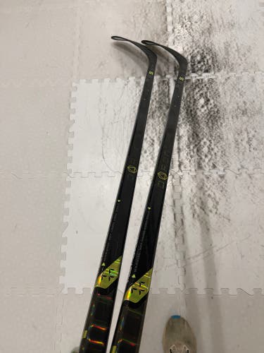 New Senior Bauer Right Handed P28 Ag5nt Hockey Stick
