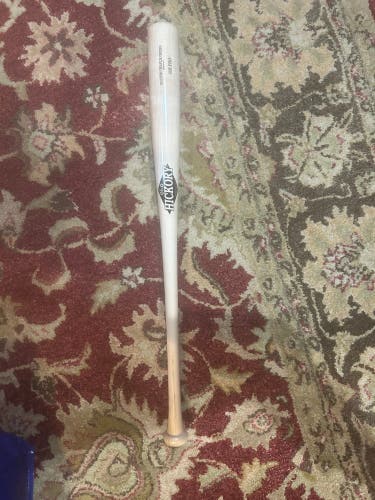 New Old Hickory 318 Wood 33" OH Pro Bat