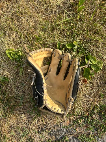 Used 2023 Right Hand Throw 11.5" Heart of the Hide Baseball Glove