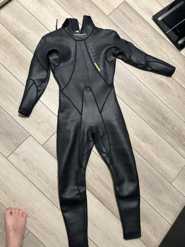 Used Camaro triathlon Wetsuit