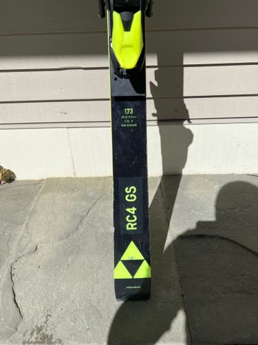 Used 2022 Unisex Fischer 173 cm Racing RC4 World Cup GS Skis With Bindings