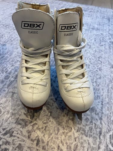 Used DBX Figure Skates B Junior 1