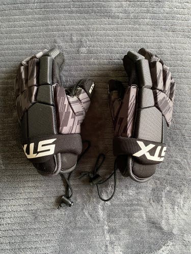 Used STX Small Stallion 75 Lacrosse Gloves