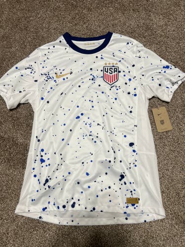 NEW Large USA Mens soccer jersey