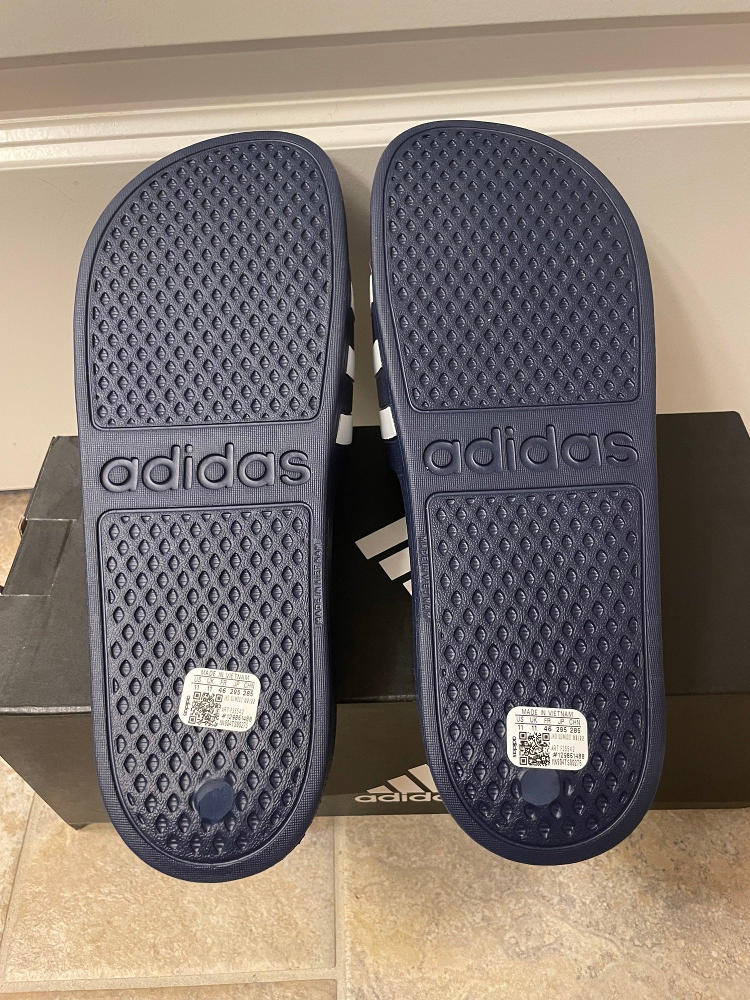 adidas slides size 11