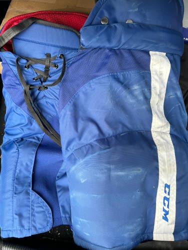Medium CCM prostock pants from the leafs
