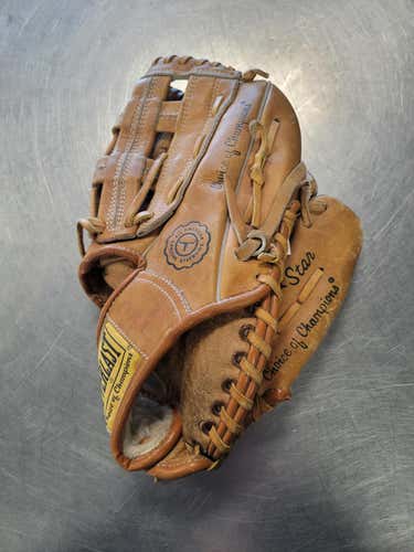 Used Everlast Model 45 11" Fielders Gloves