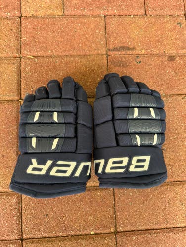 Blue Used Junior Bauer Pro Series Gloves 11"