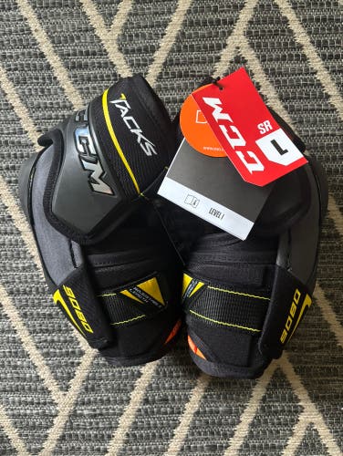 New Senior CCM  Tacks 9080 Elbow Pads