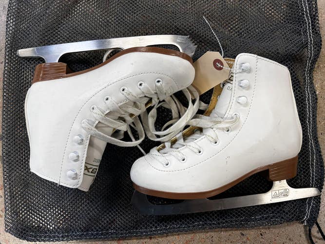 Used DBX Figure Skates Junior 1