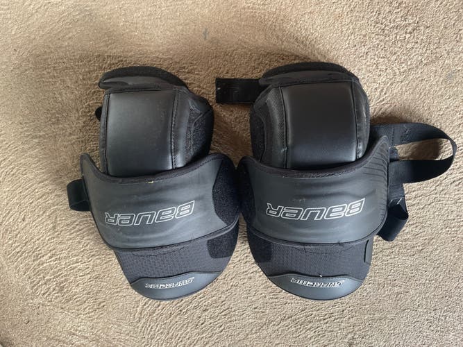 S18 Bauer Knee guards