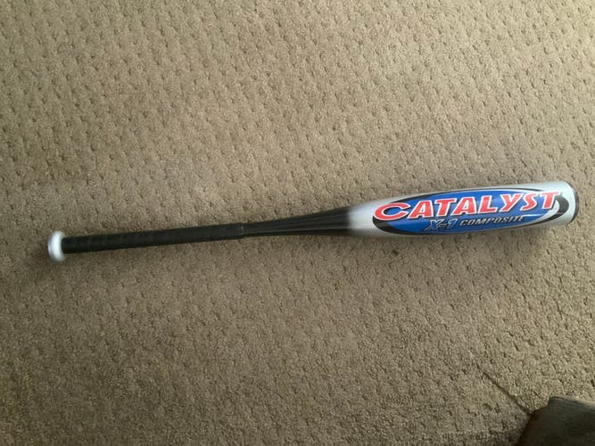 Used Louisville Slugger Catalyst Bat (-10) 21 oz 31"
