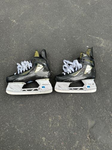 Used True Catalyst 9 Hockey Skates