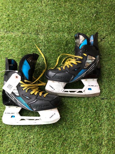 Used Junior True TF7 Hockey Skates Regular Width Size 3.5