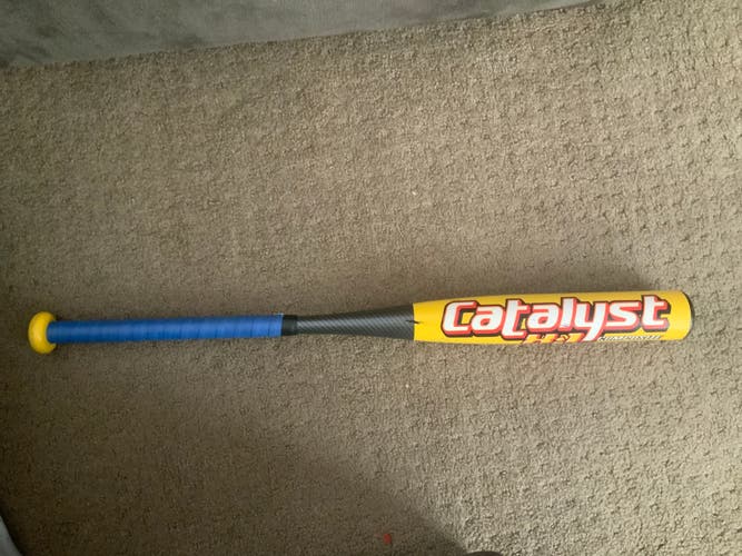 Louisville Slugger Catalyst Bat (-12) 17 oz 29"