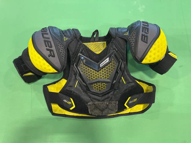 Used Medium Junior Bauer Supreme Ultrasonic Shoulder Pads