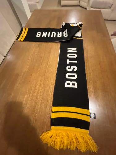 Hockey apparel Scarf