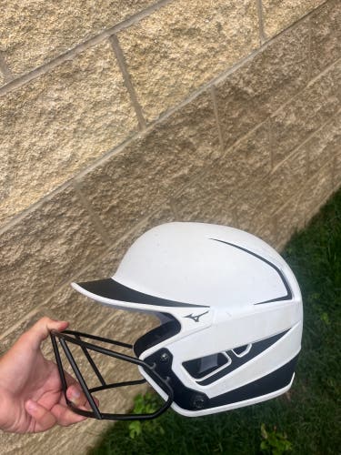 softball batting helmet