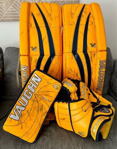 Vaughn Goalie Set 35” Plus 2