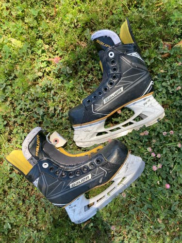 Used Junior Bauer Supreme S160 Hockey Skates Regular Width Size 2