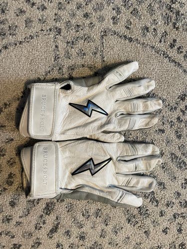 Bruce Bolts Batting Gloves