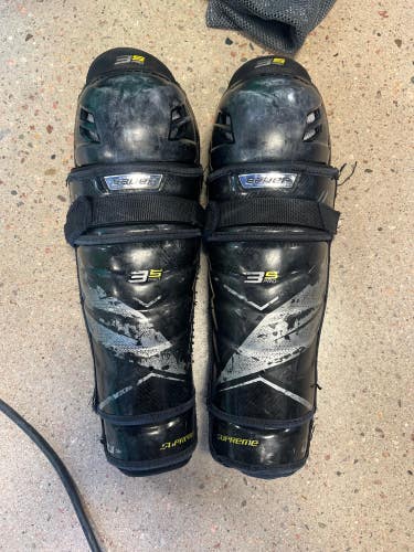 Used Senior Bauer Supreme 3S Pro Shin Pads 14"