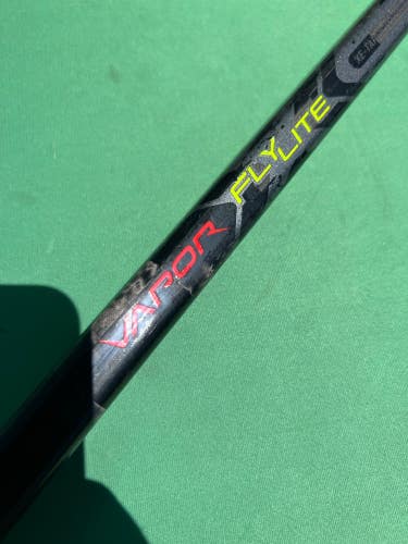 Used Intermediate Bauer Vapor Flylite Hockey Stick Right Handed P92