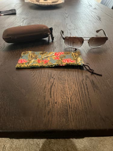 Brown Used Men's Maui Jim Sunglasses