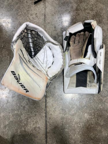 White Used Senior Bauer Hyperlite 2 Goalie Glove & Blocker Regular