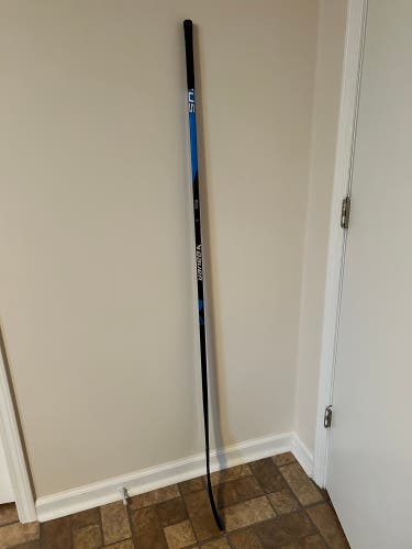 Like New Right Handed P92M Pro Stock Team Nexus Hockey Stick