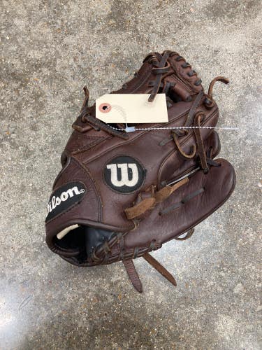 Brown Used Wilson A950 Right Hand Throw Pitcher's Baseball Glove 11.75"