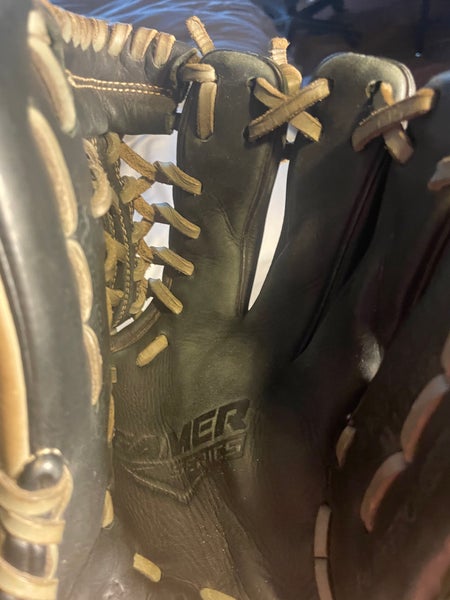 Used Right Hand Throw Rawlings Infield Gamer Baseball Glove 11.5"