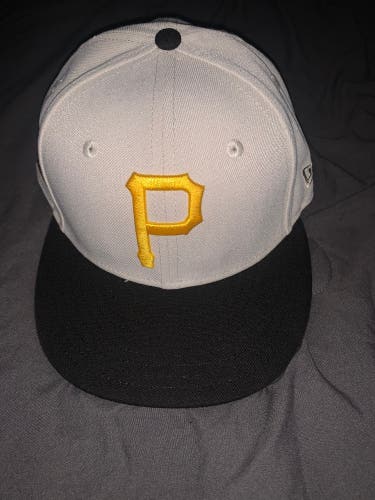 Pittsburgh Pirates Hat w/ Special Patch
