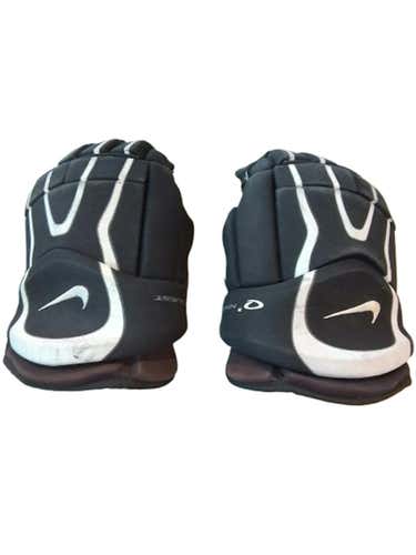 Used Nike Quest 3 14 1 2" Hockey Gloves