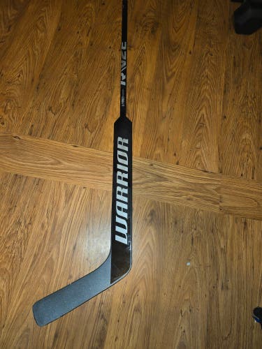 Like new Full Right Warrior RM2E Goalie Stick 27.5" Paddle