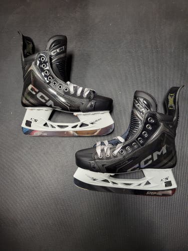 New Size 7.0D Senior CCM Tacks XF Hockey Skates Regular Width