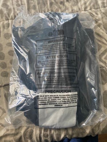 Demarini Voodoo bat bag