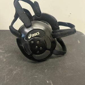 Used Asics Wrestling Headgear A R3 S4 L1