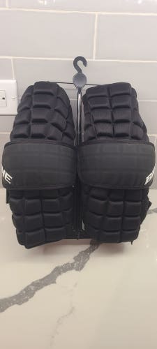 New Large Adult Brine Clutch Arm Gaurd