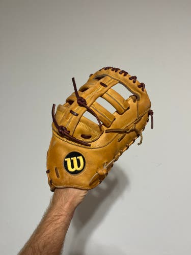 Wilson a2000 2800 12” first base mitt baseball glove