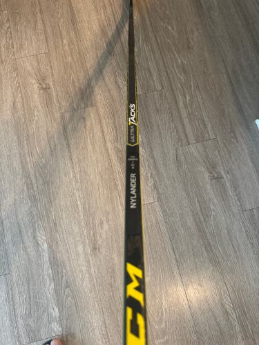 New Senior CCM Right Handed Pro Stock Ultra Tacks Hockey Stick