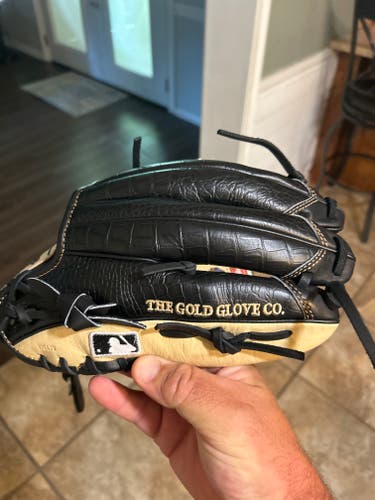 New 2023 Left Hand Throw Rawlings Pitcher's Heart of the Hide Baseball Glove 11.75"