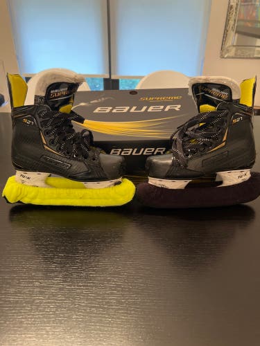 Used Junior Bauer Regular Width Size 2 Supreme S27 Hockey Skates