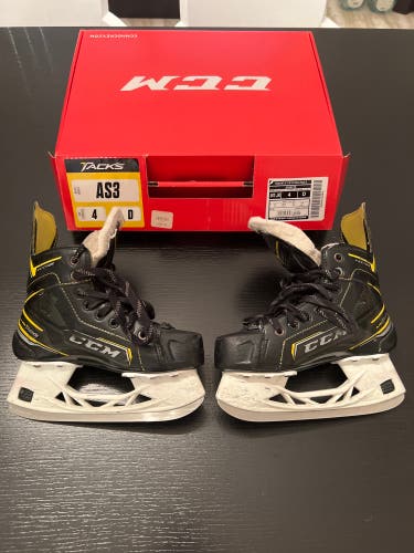 Used Junior CCM Regular Width Size 4 Super Tacks AS3 Hockey Skates