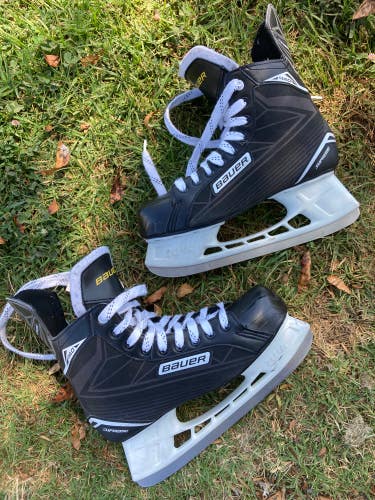 Used Senior Bauer Supreme S140 Hockey Skates Regular Width 9
