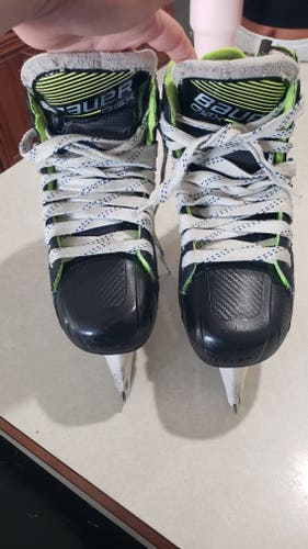 Used Senior Bauer GSX Hockey Goalie Skates Regular Width Size 7.5