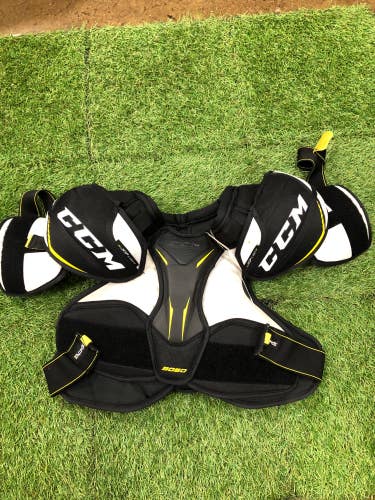 Used Small Senior CCM Tacks 9060 Shoulder Pads