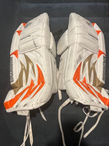 Used 26" Vaughn Velocity 7207 Goalie Leg Pads